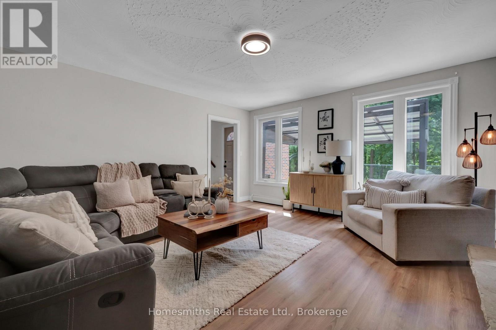4726 MAIN STREET - 22