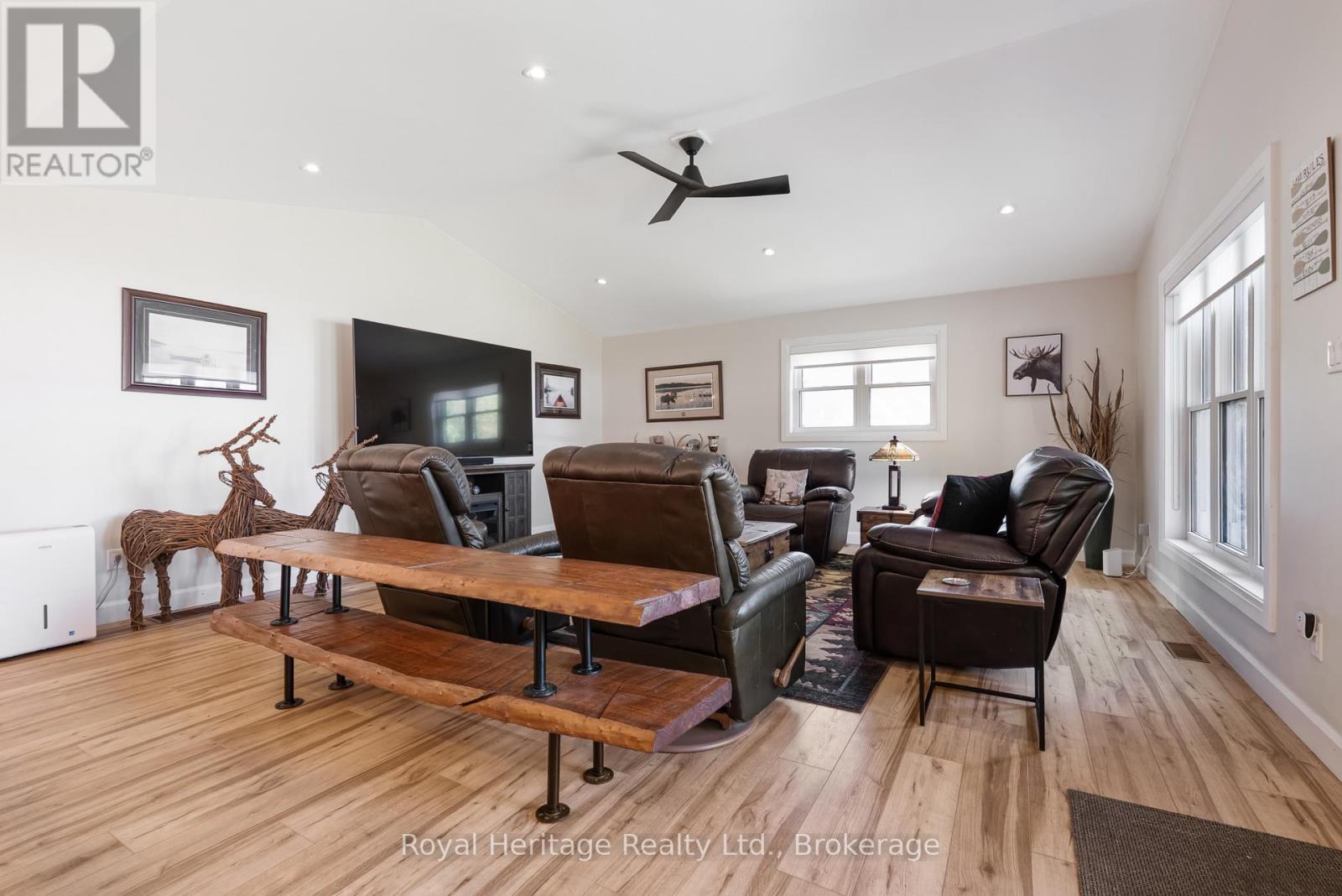 35 LESLIE FROST LANE - 5