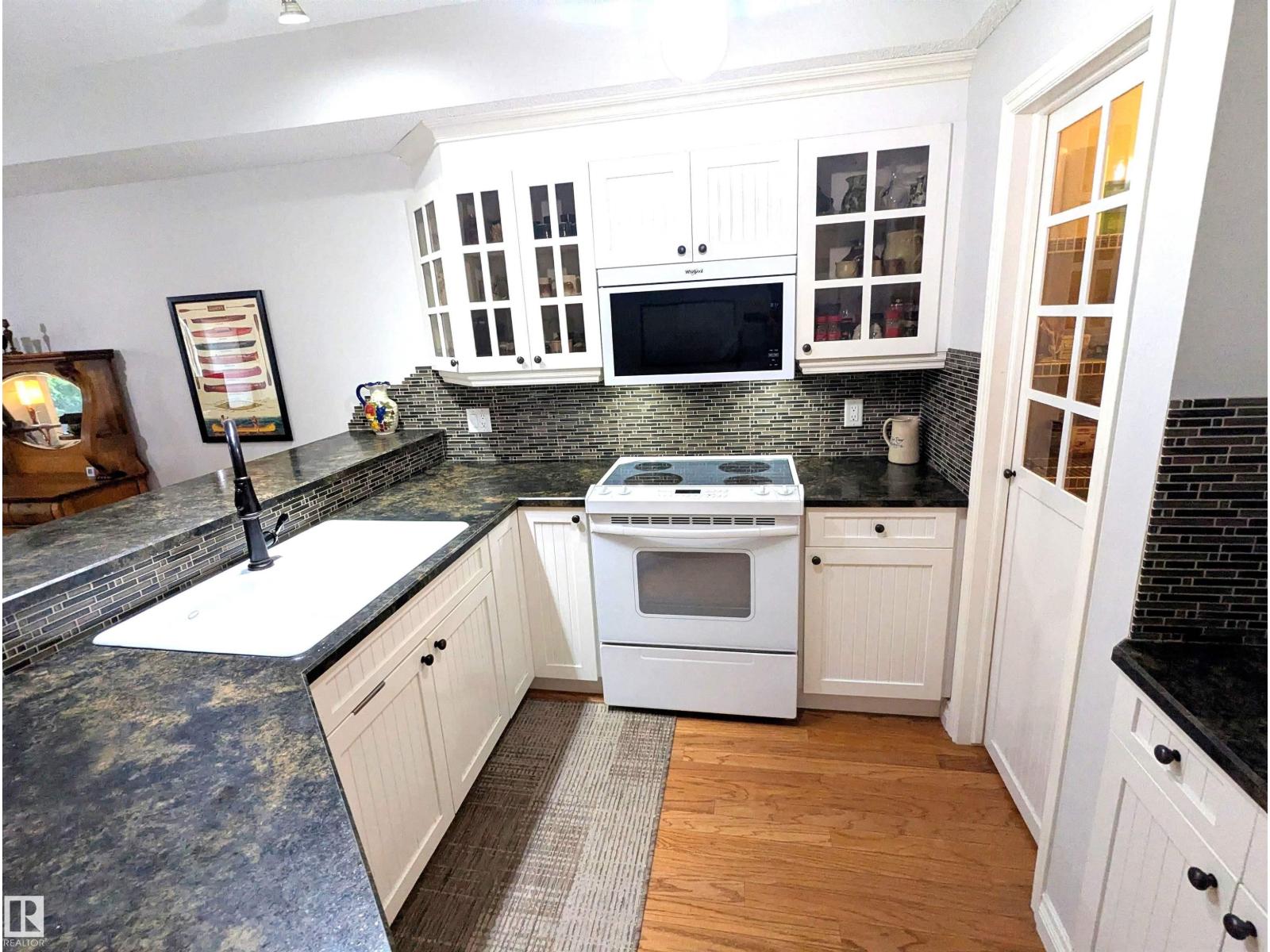 #302 9811 96A ST NW - Image 11
