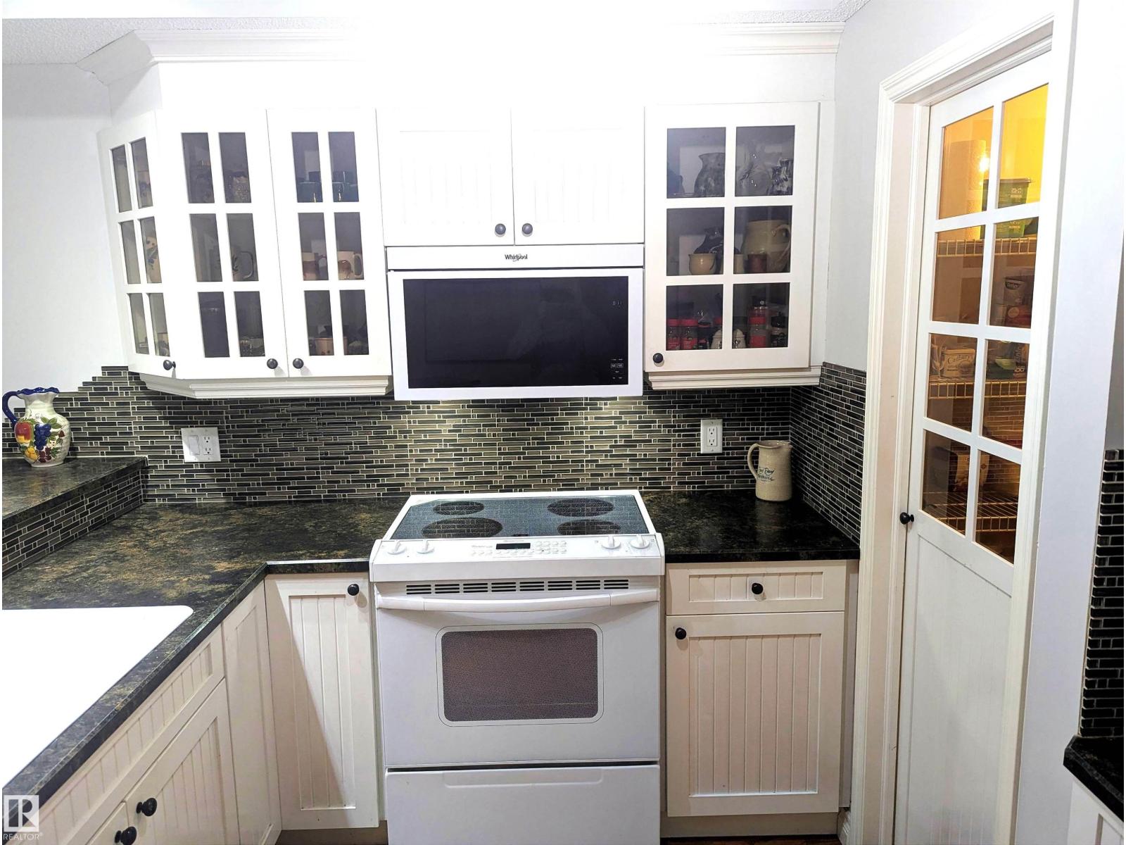 #302 9811 96A ST NW - Image 12