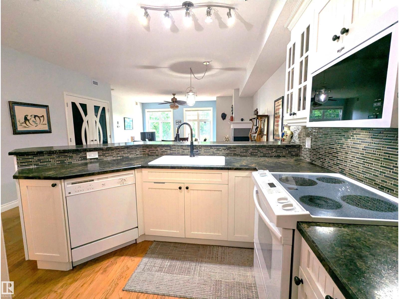#302 9811 96A ST NW - Image 16