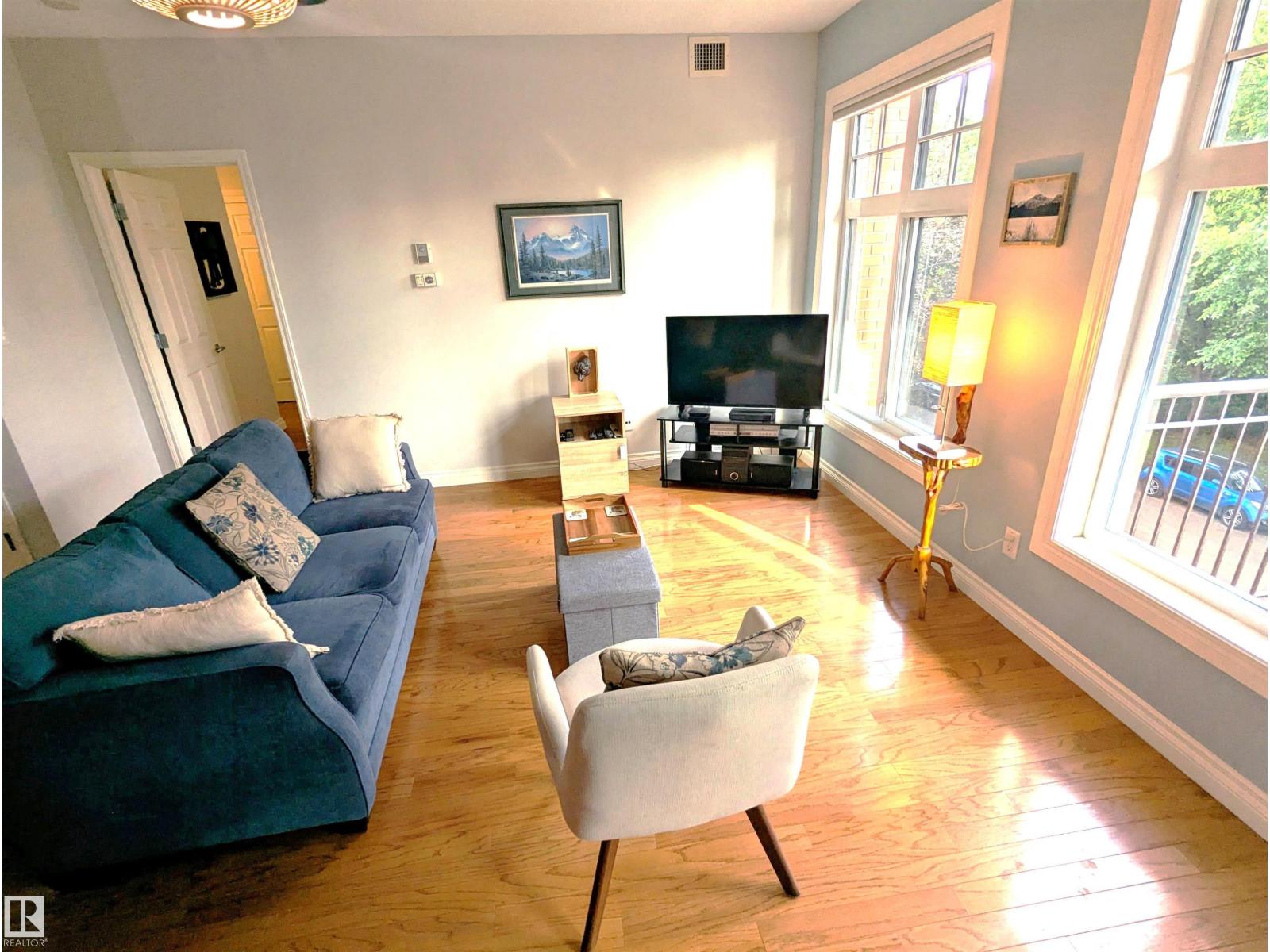 #302 9811 96A ST NW - 24