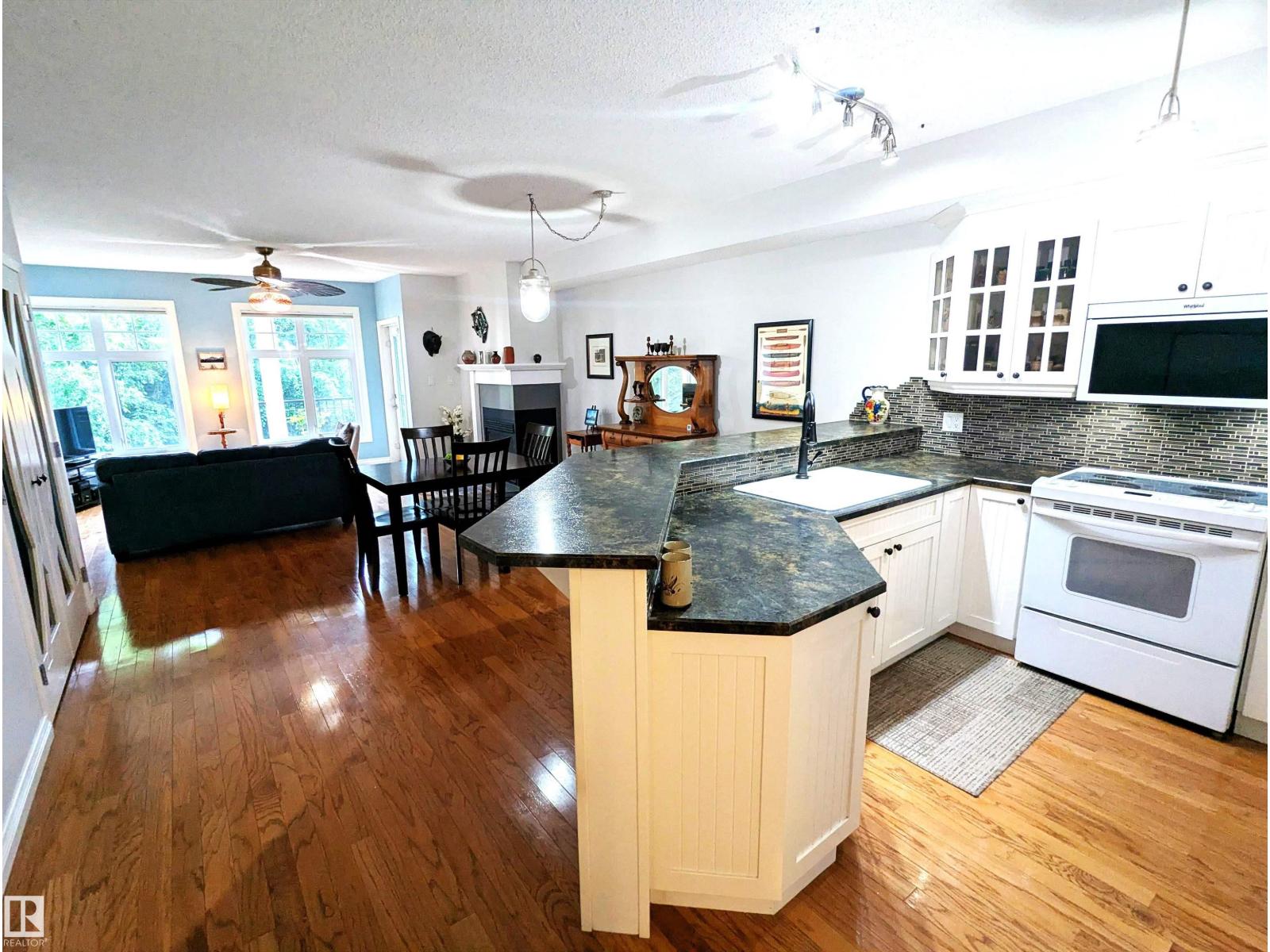 #302 9811 96A ST NW - Image 9