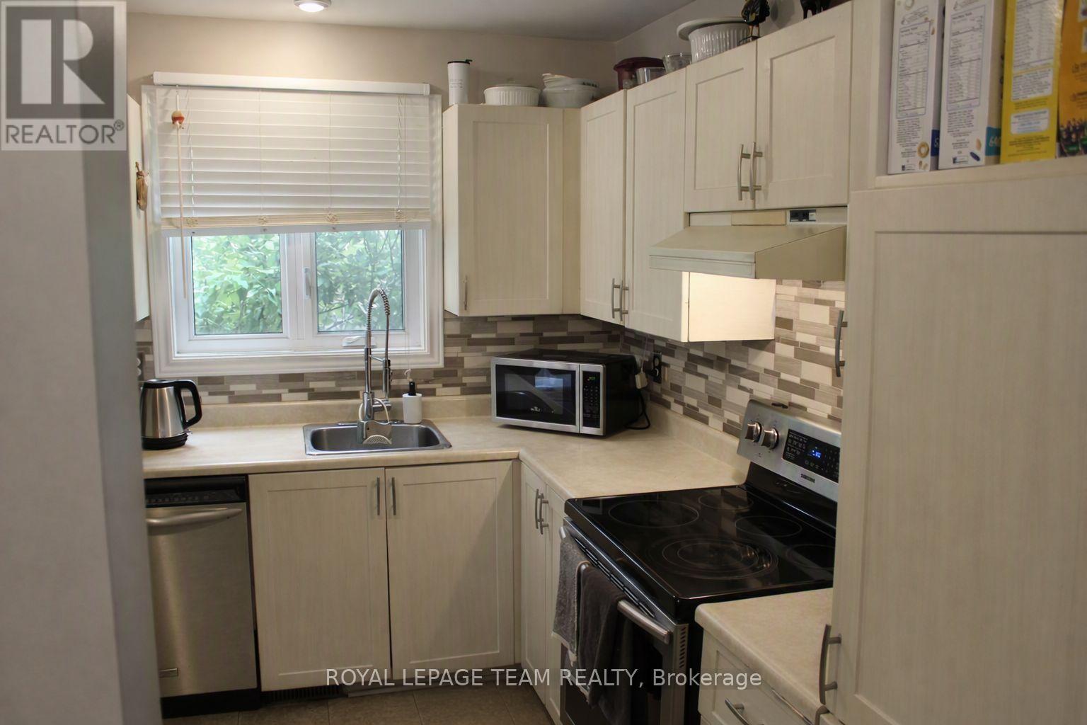 503 SIDNEY DRIVE SE - 9