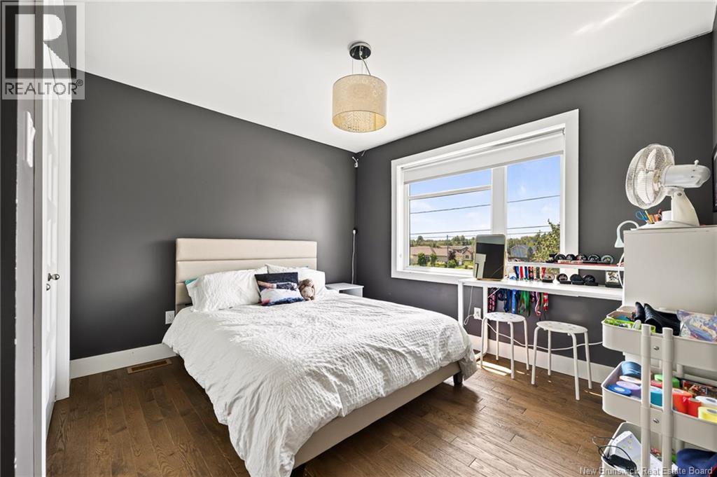 165 Larochelle - Image 20