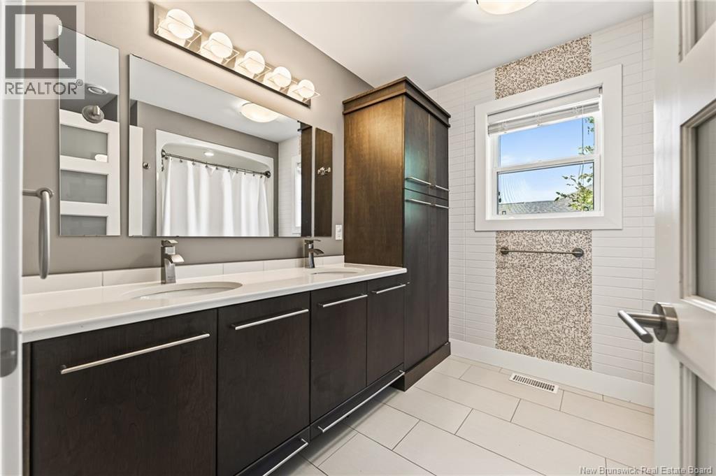 165 Larochelle - Image 21