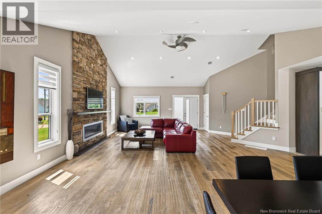 165 Larochelle - Image 6
