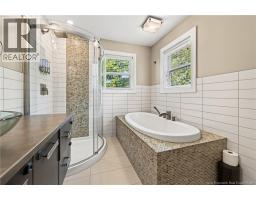 165 Larochelle, Dieppe, NB E1A9N5 Photo 26
