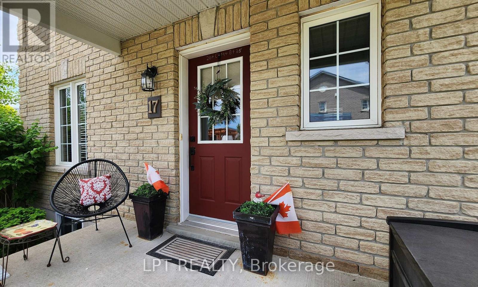17 SILVER MAPLE CRESCENT, Barrie (Holly) — photo 3