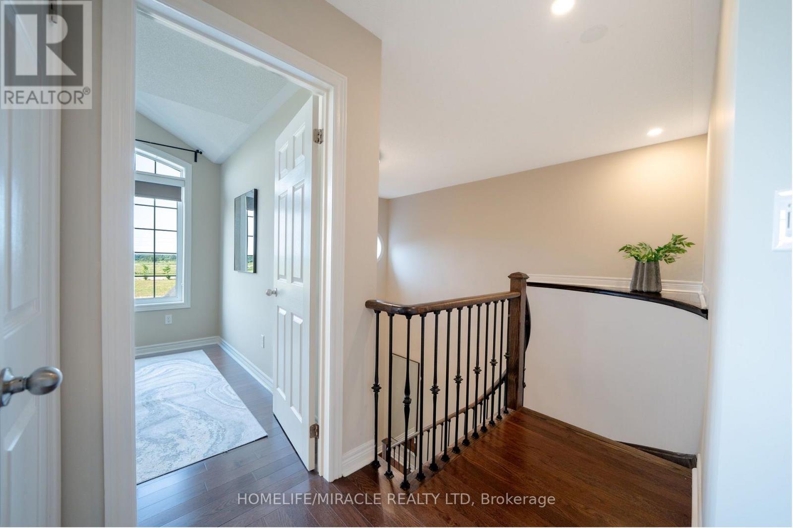 544 BESSBOROUGH DRIVE - 26