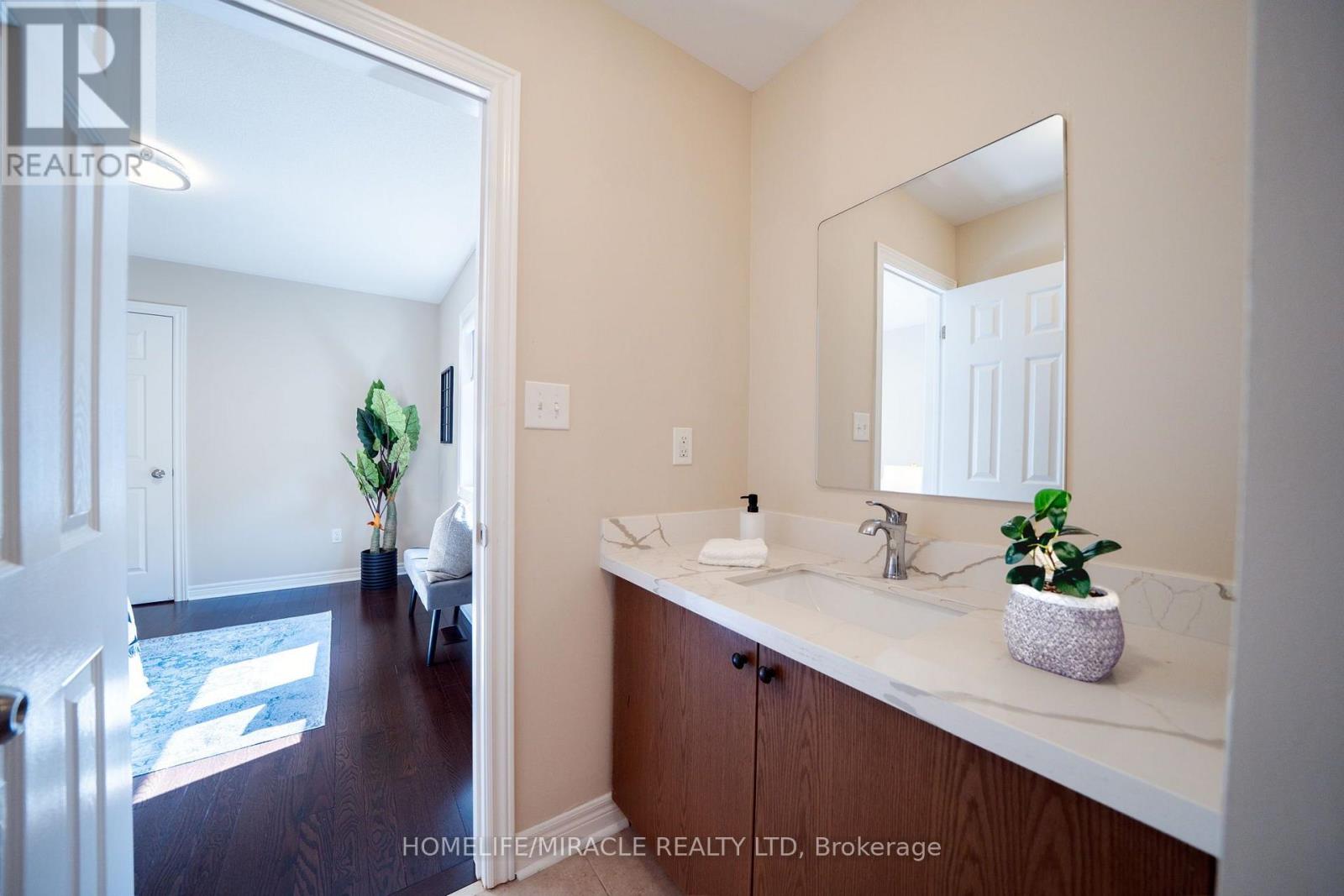 544 BESSBOROUGH DRIVE - 30