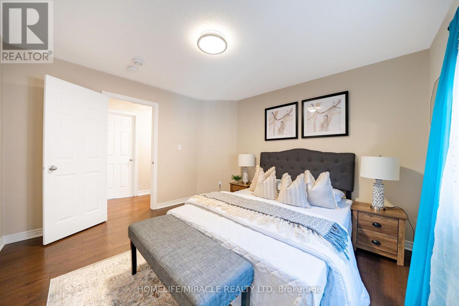 544 BESSBOROUGH DRIVE - 34