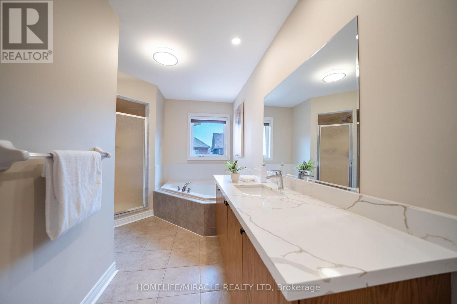 544 BESSBOROUGH DRIVE - 38