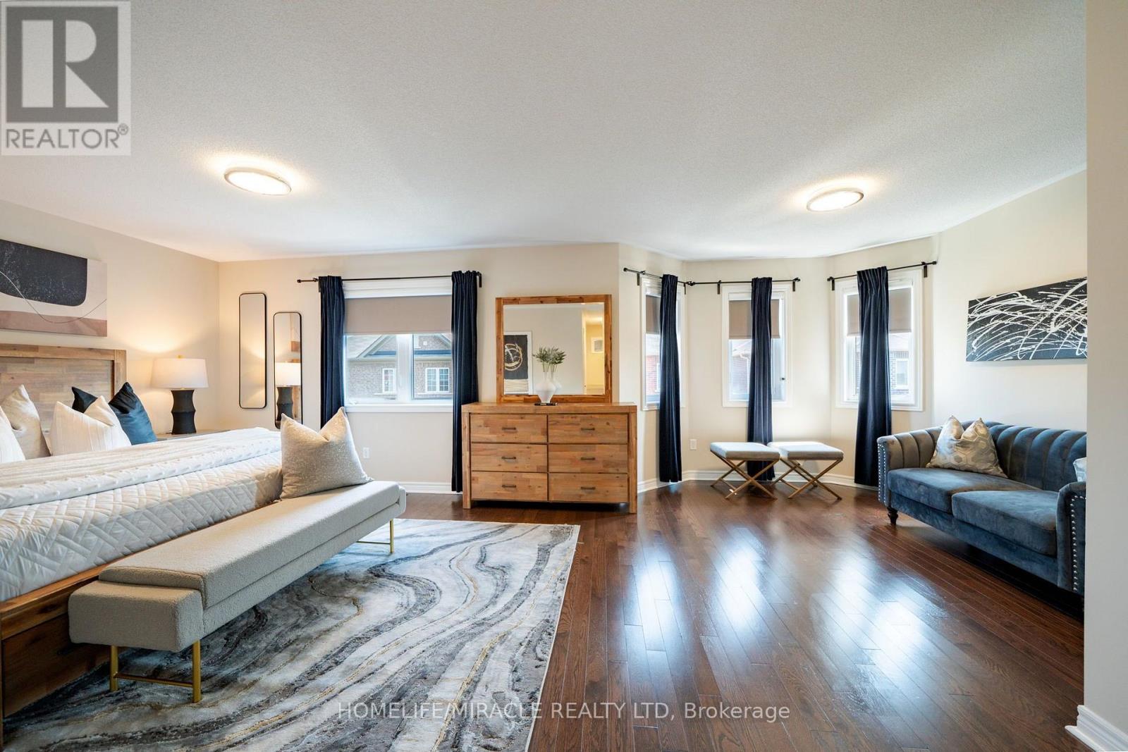 544 BESSBOROUGH DRIVE - 39