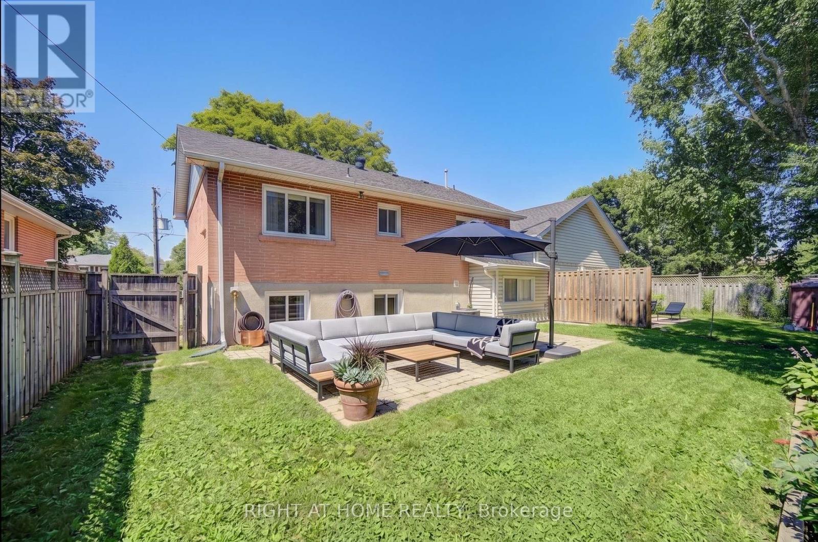 1600 BOXWOOD WAY - 44
