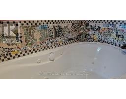 1497 Fox Point Road, Lake Of Bays, ON P0A1H0 Photo 25