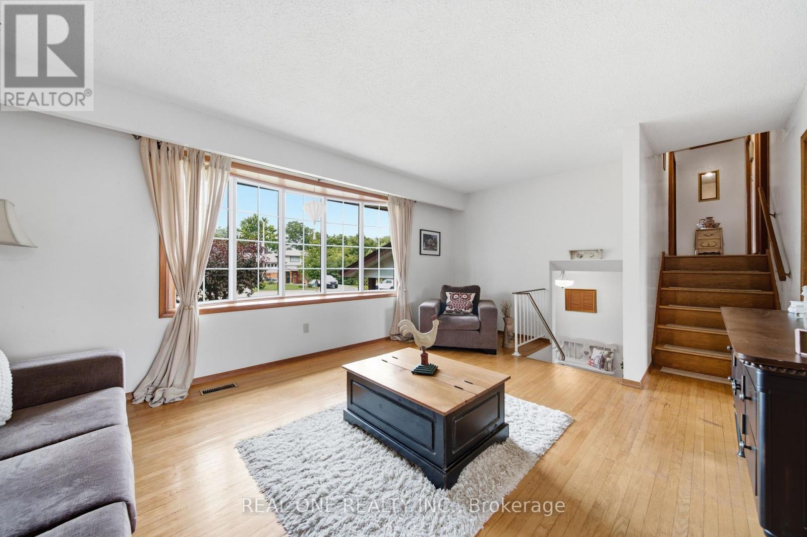 111 GLENBURNIE DRIVE - 14