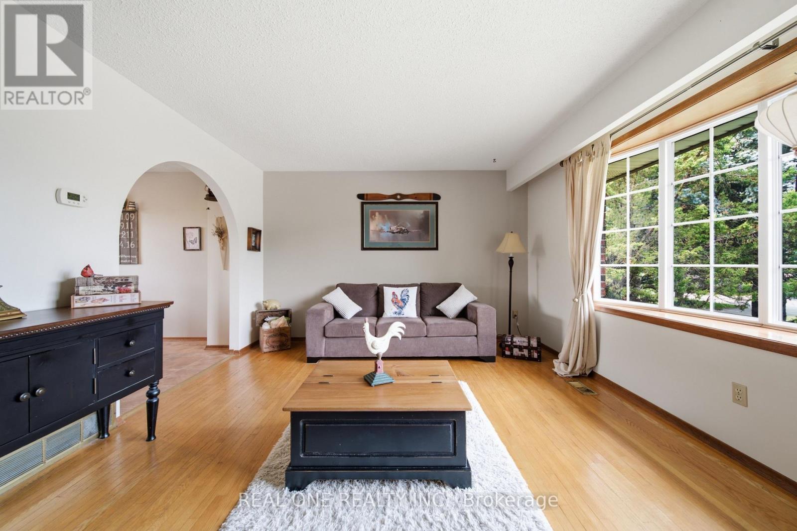 111 GLENBURNIE DRIVE - 16
