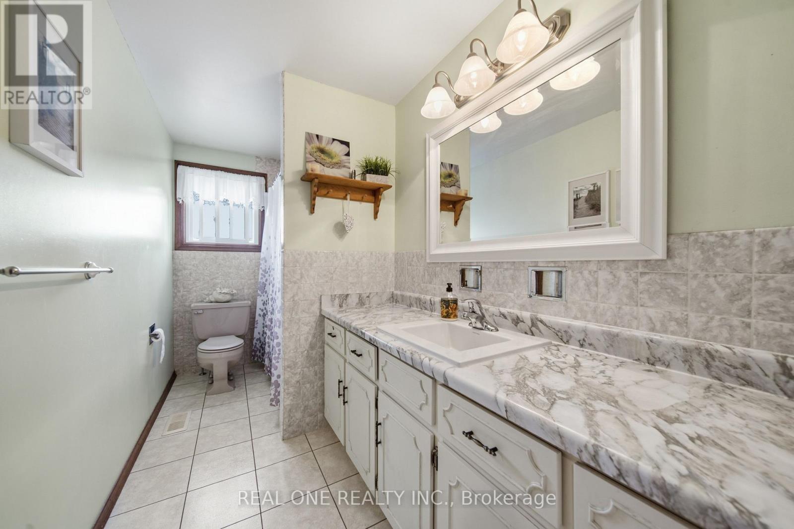 111 GLENBURNIE DRIVE - 25