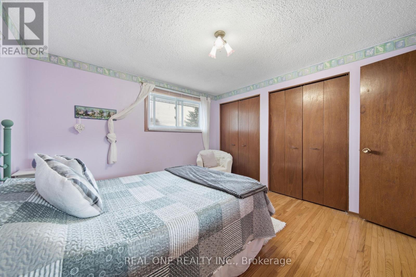 111 GLENBURNIE DRIVE - 29