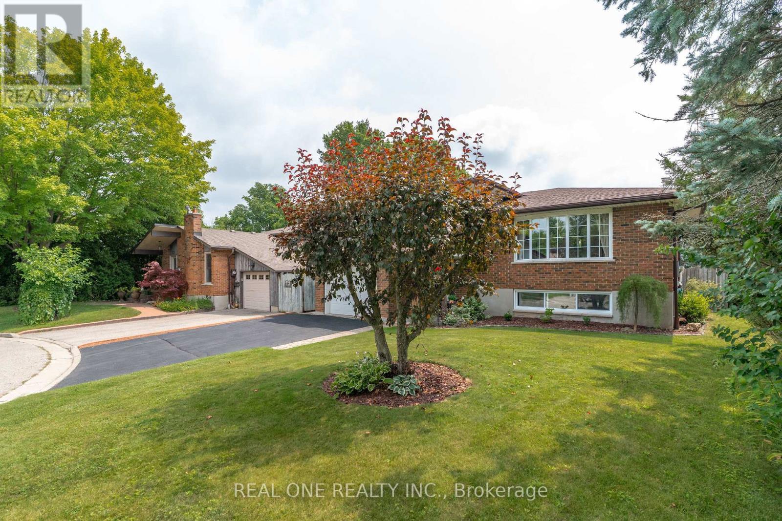 111 GLENBURNIE DRIVE - 3