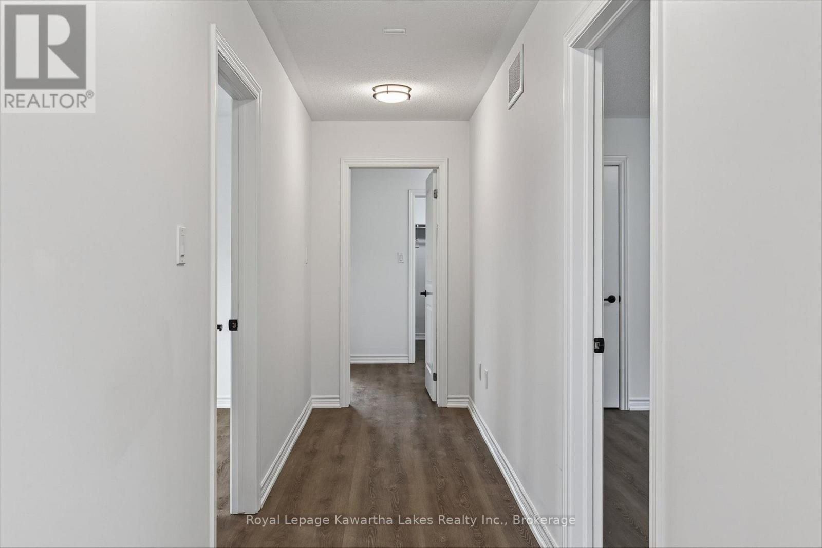 19 HENNESSEY CRESCENT - Image 26