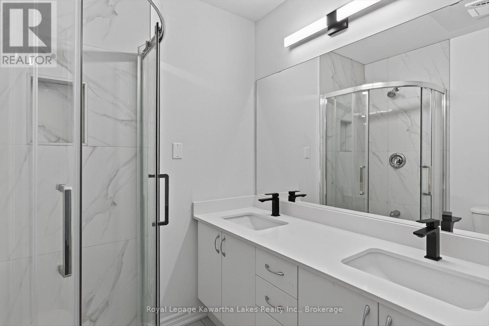19 HENNESSEY CRESCENT - Image 29
