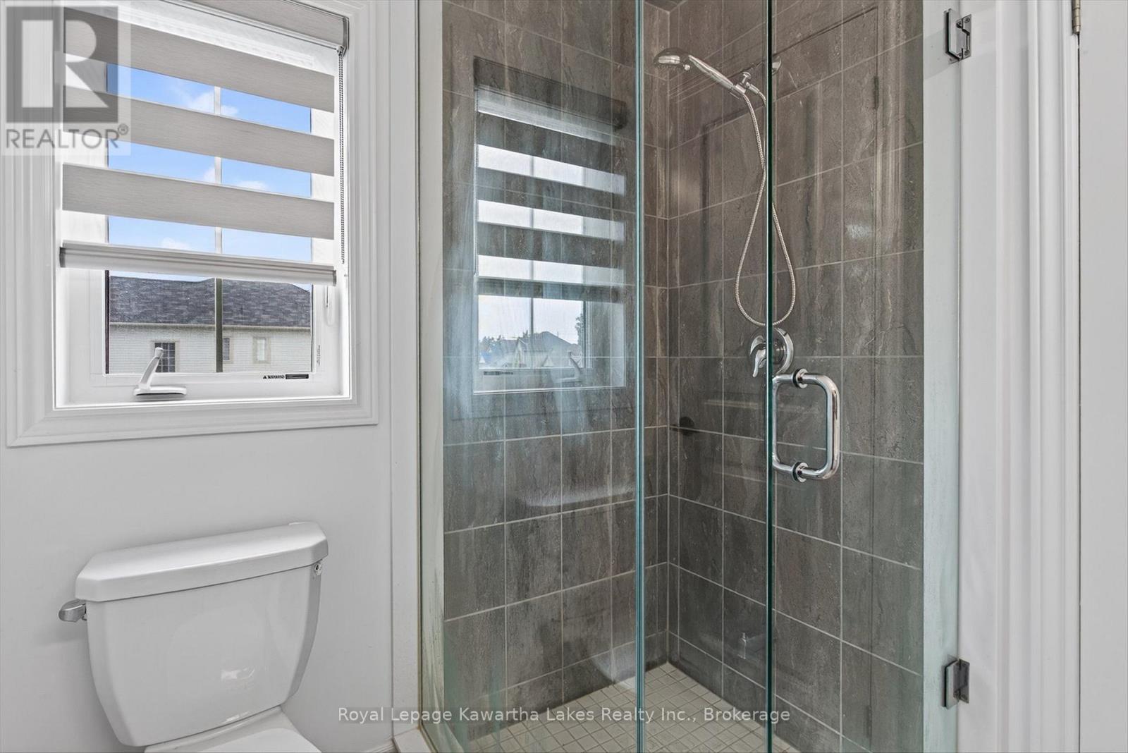 19 HENNESSEY CRESCENT - Image 37