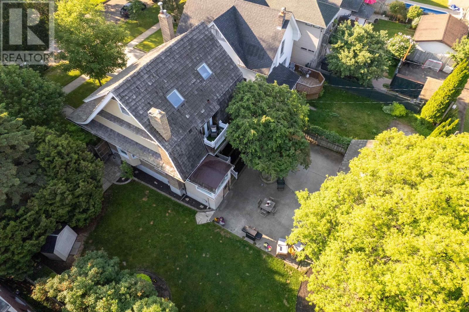 427 Norah ST S - 8