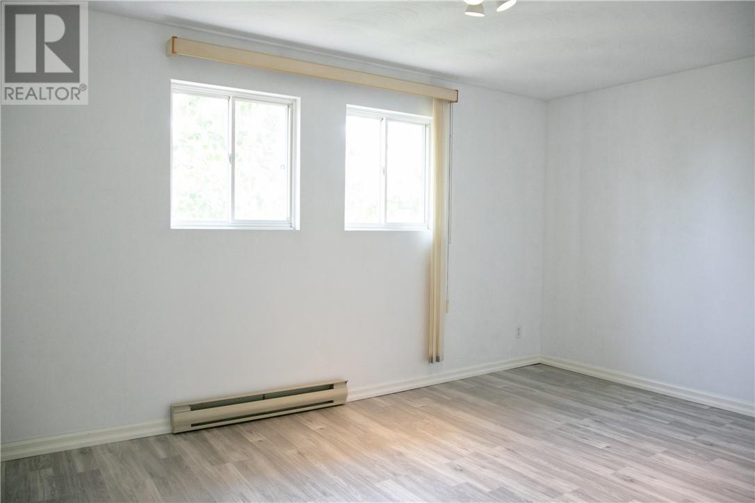 431 Edgewater - 12