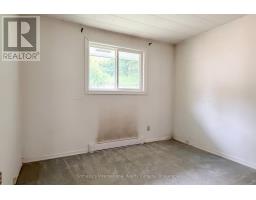 12a Valley Drive, Bracebridge, ON P1L1B8 Photo 13