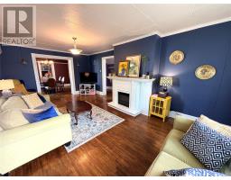 31 Carmelite Road thumbnail 8