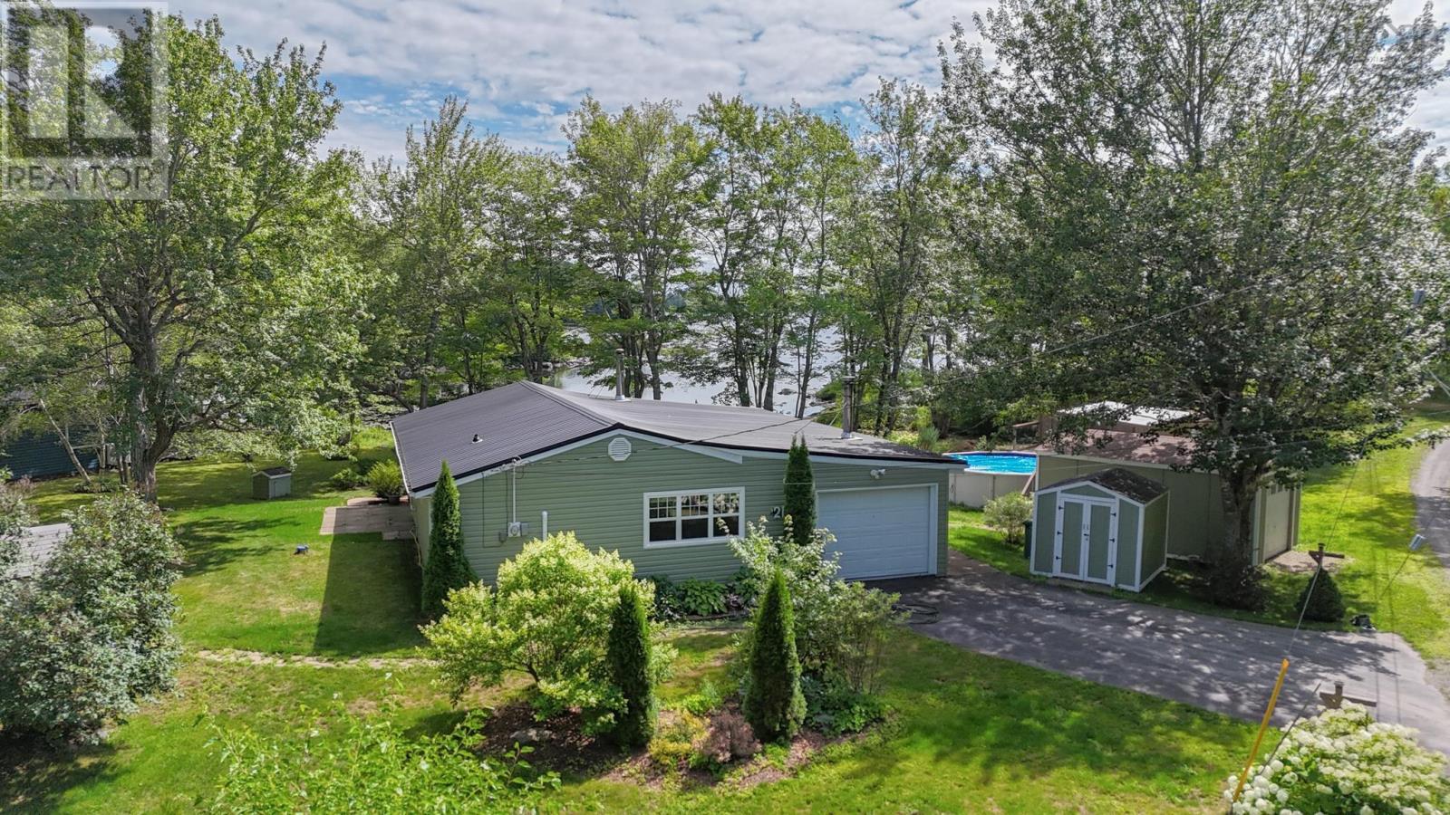 21 Lakeview Road, Hemford — photo 3