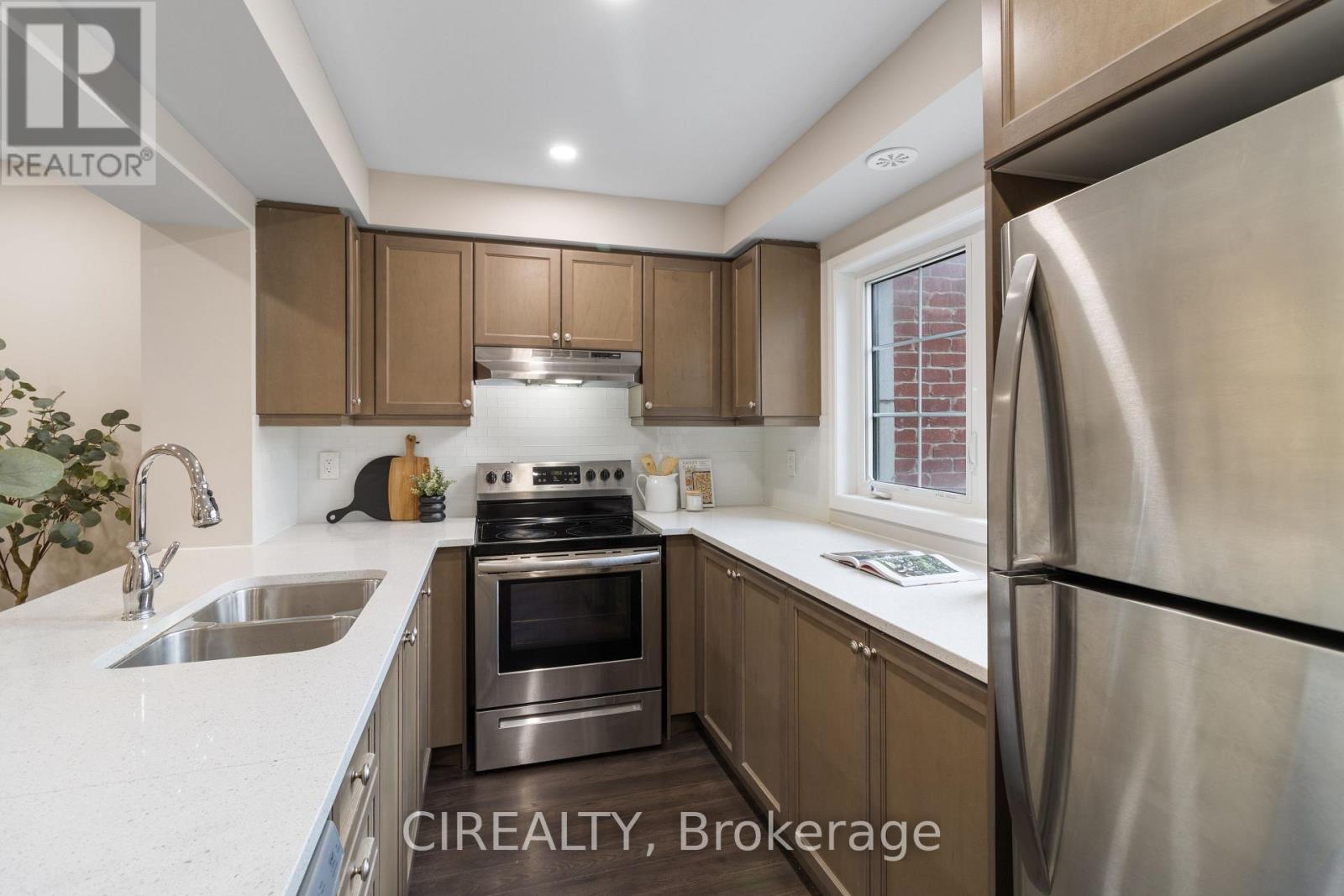 48 CASELY AVENUE - 11