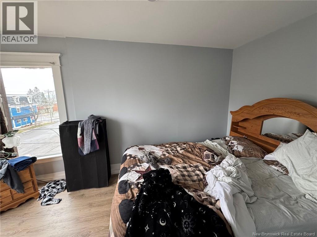 290 King St W - 13
