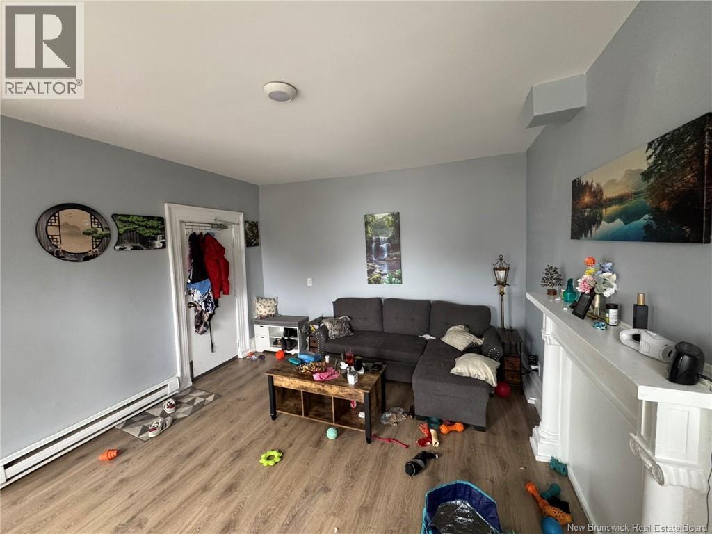 290 King St W - 18