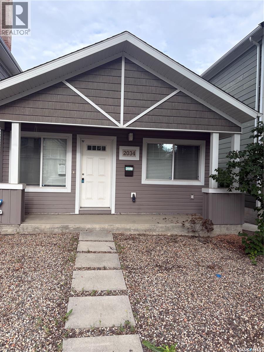 2034 St John STREET