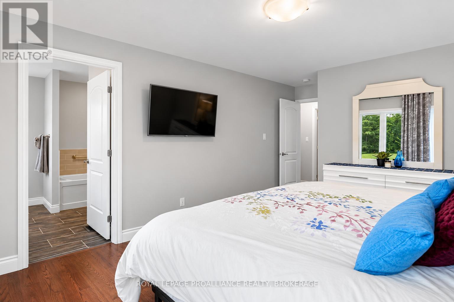 2800 DESERT LAKE ROAD - Image 19