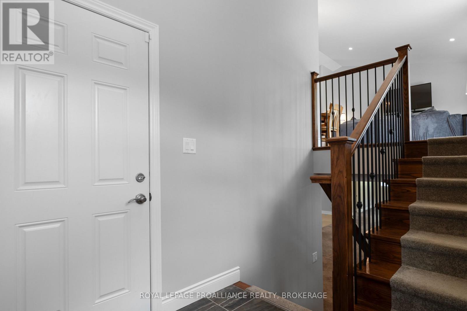2800 DESERT LAKE ROAD - Image 29
