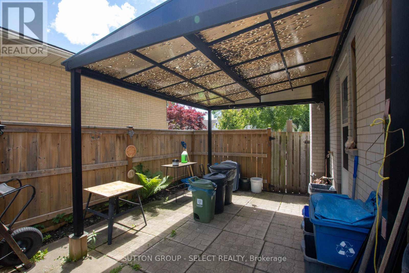 716 MONSARRAT AVENUE - Image 25