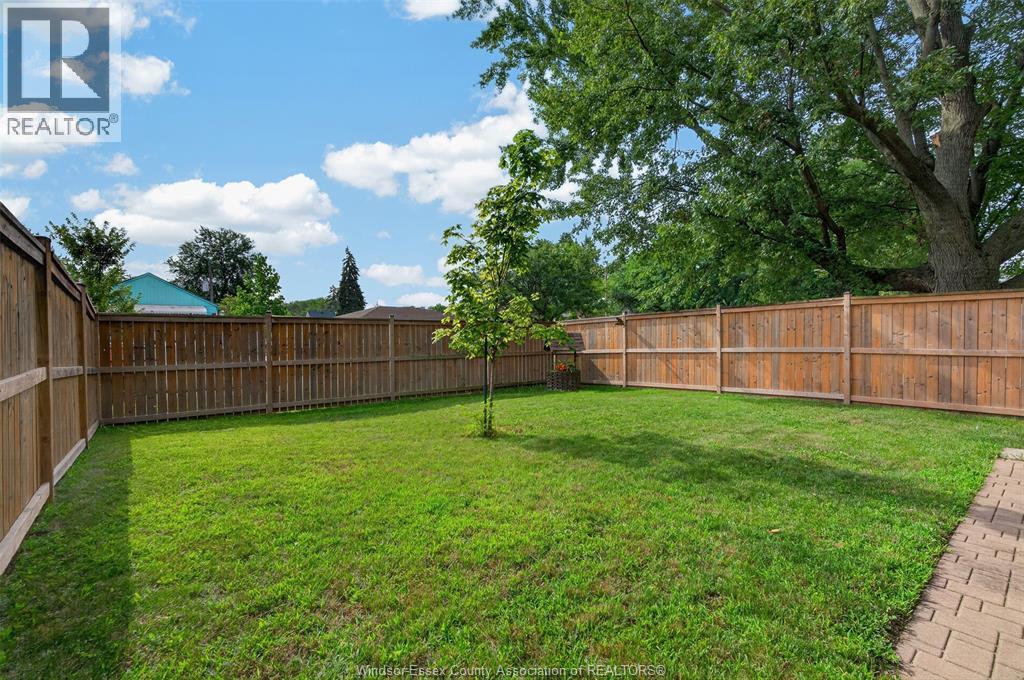 1170 STRATHMORE AVE - 27