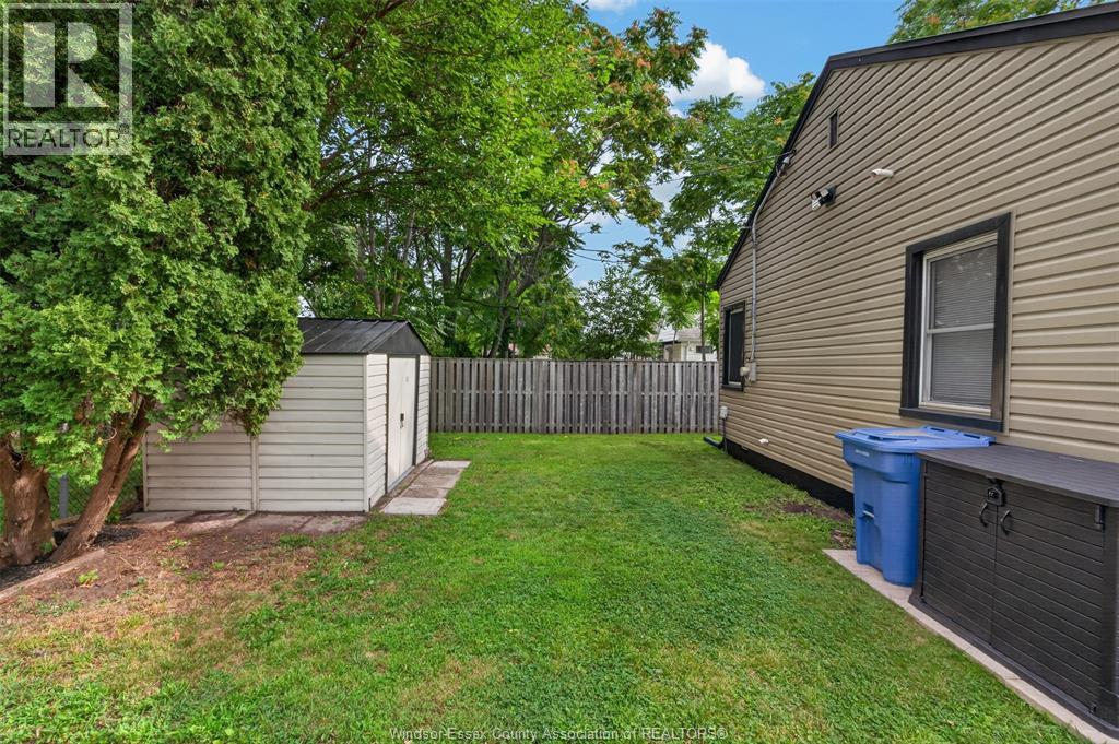 1170 STRATHMORE AVE - 28