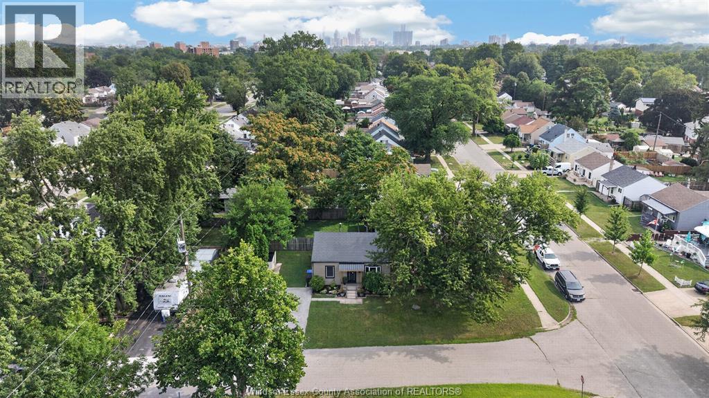 1170 STRATHMORE AVE - 35