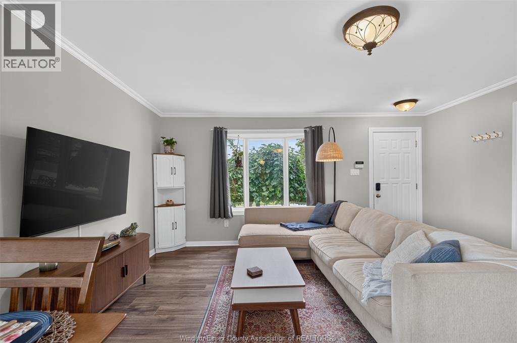 1170 STRATHMORE AVE - 8