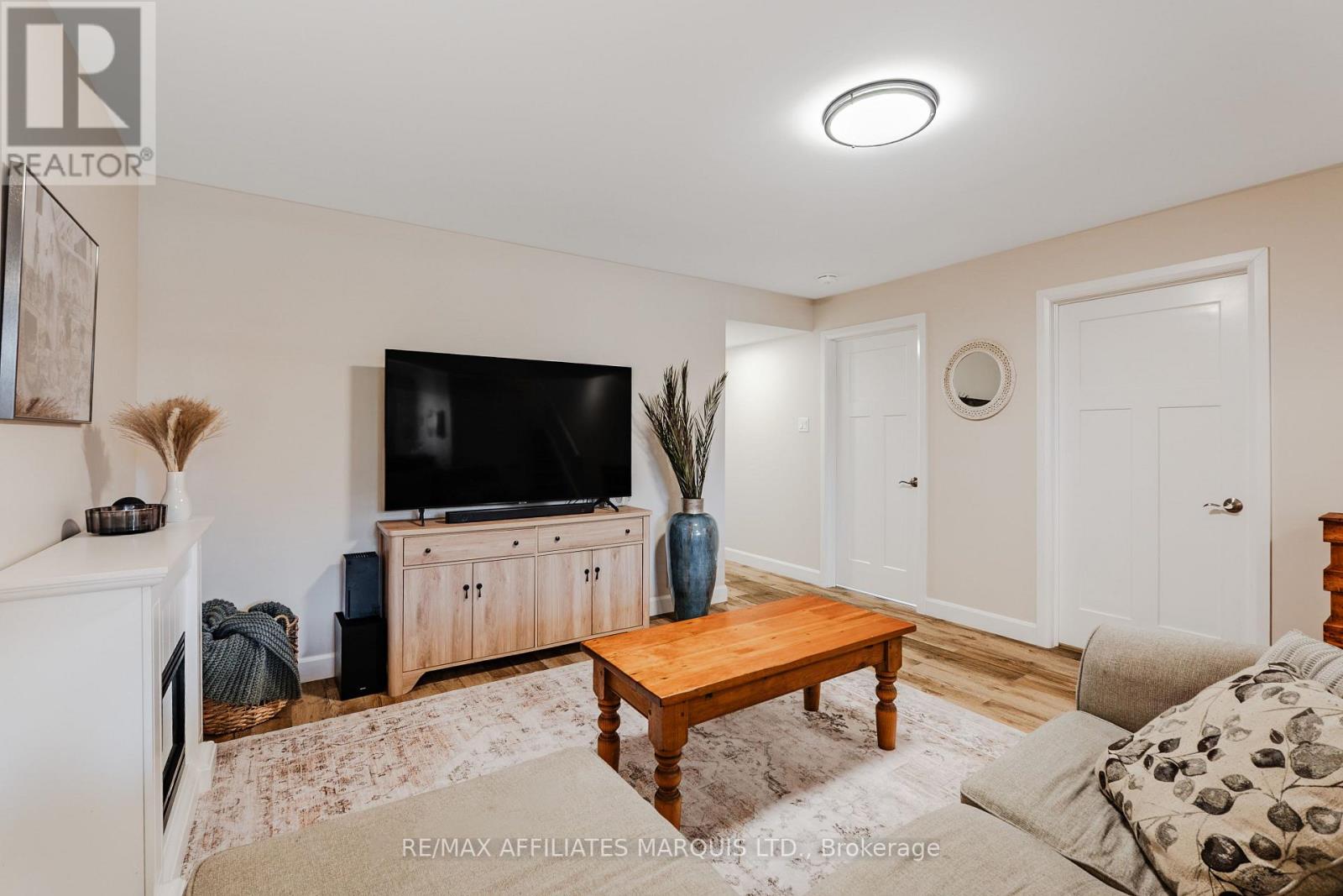 2391 WATSON CRESCENT - Image 28
