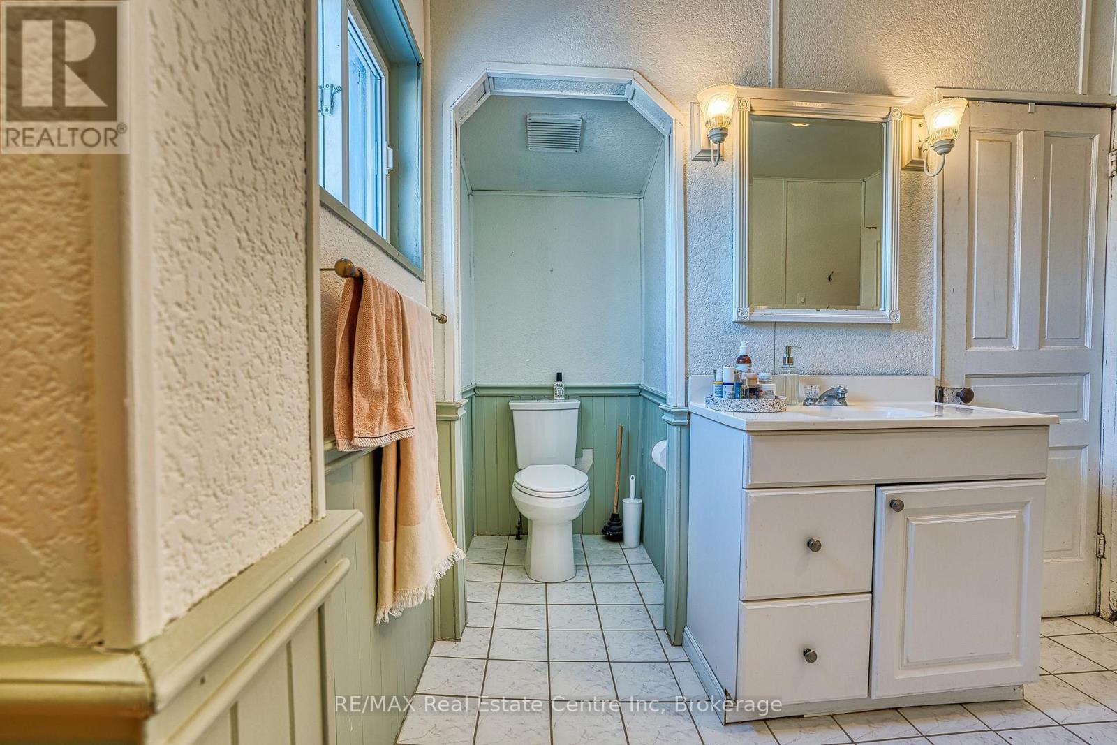 34 WELLINGTON STREET - Image 22