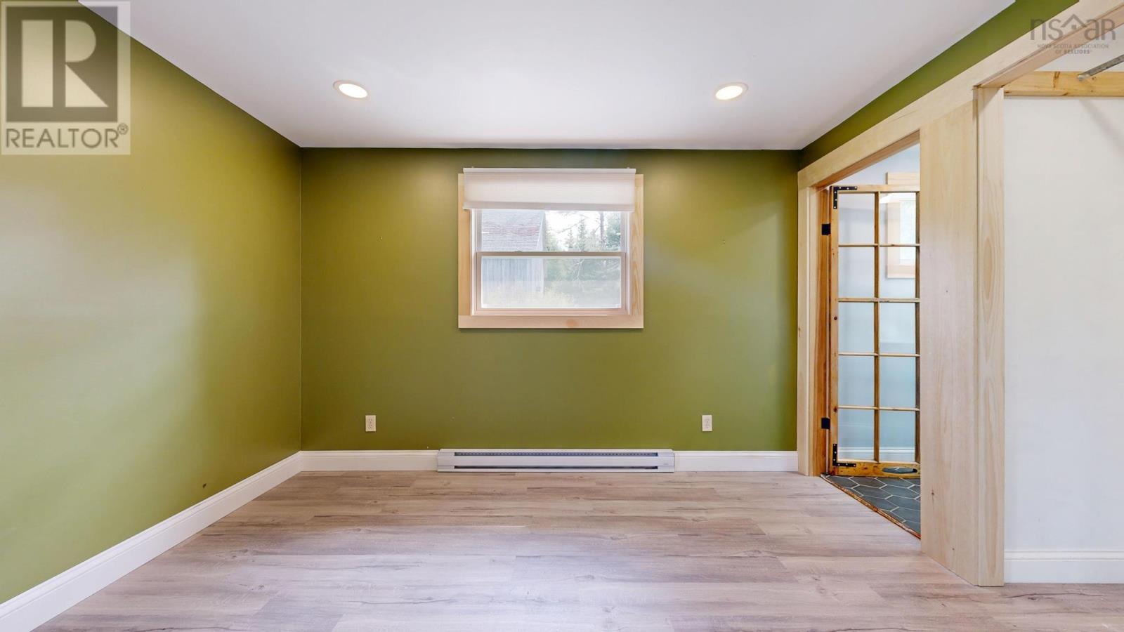 Property 28 of 47 of 572 Rockland Road