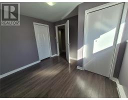 31 Smallwood Drive thumbnail 17