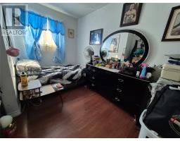 31 Smallwood Drive thumbnail 4