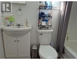 31 Smallwood Drive thumbnail 9